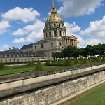 Neuf Quartier Tour Eiffel, Invalides Et Trocadero