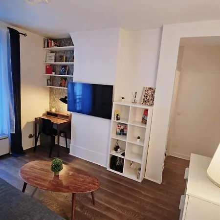 Neuf Quartier Tour Eiffel, Invalides Et Trocadero